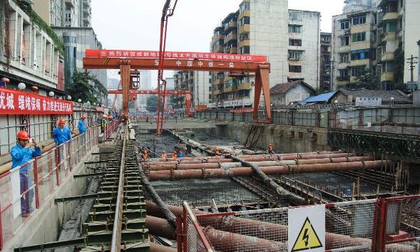 地铁给涂塑管路排水施工